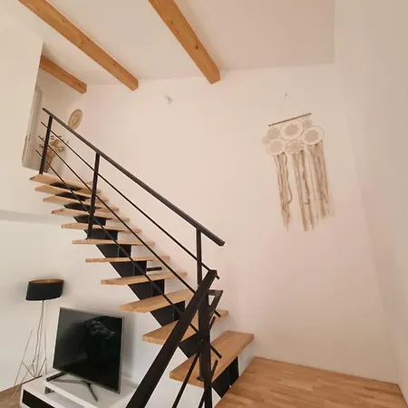 فيلة Neuve Avec Piscine